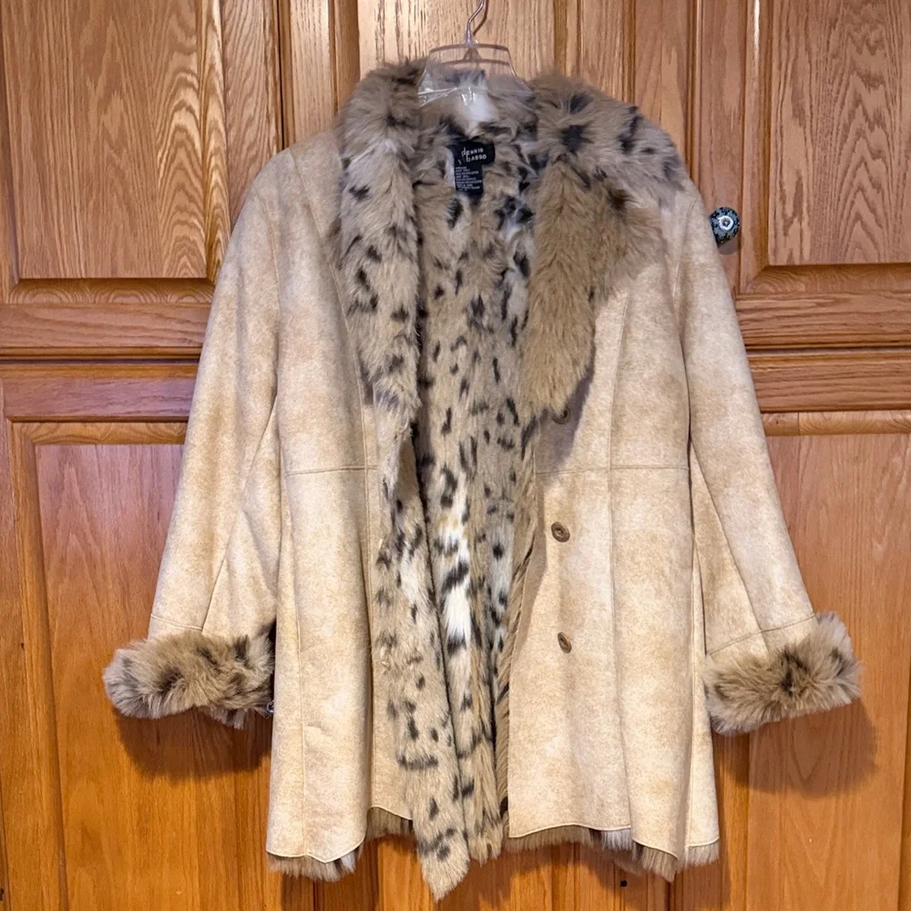 Dennis Basso Tan Jacket with Faux Fur Cuffs Collar and Lining - Picture 6 of 6